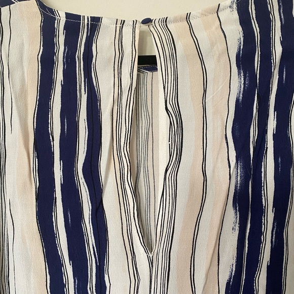 Designer Long-sleeve Blouse - Picture 6 of 9